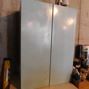 lot 5101 image: Turquoise Metal Cabinet