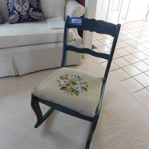 lot 5144 image: Vintage Wood Rocking Chair