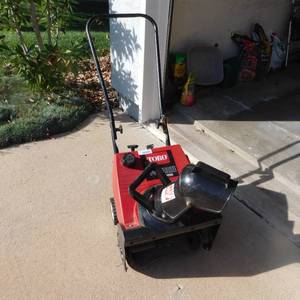 lot 5091 image: Toro CCR Powerlite 3HP SnowBlower