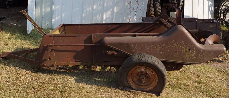 lot 6125 image: Vintage Manure Spreader w 2 extra rims and tires