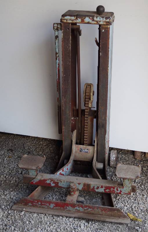 lot 6130 image: Hydraulic Jack - Blackhawk Mfg. Model# SJ 25 - might need seals
