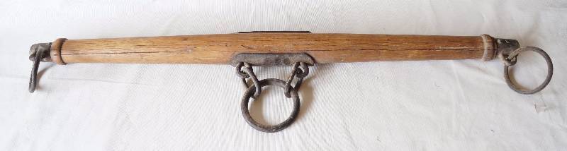 lot 6017 image: Antique Primitive Wooden Yoke Spreader Single Tree Horse Ox Farm Tool