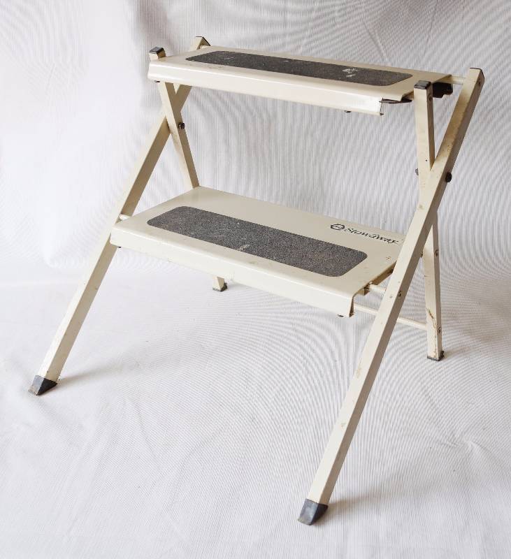 lot 6018A image: Folding Footstool - Black & Decker - Stowaway - 17 high - folds flat