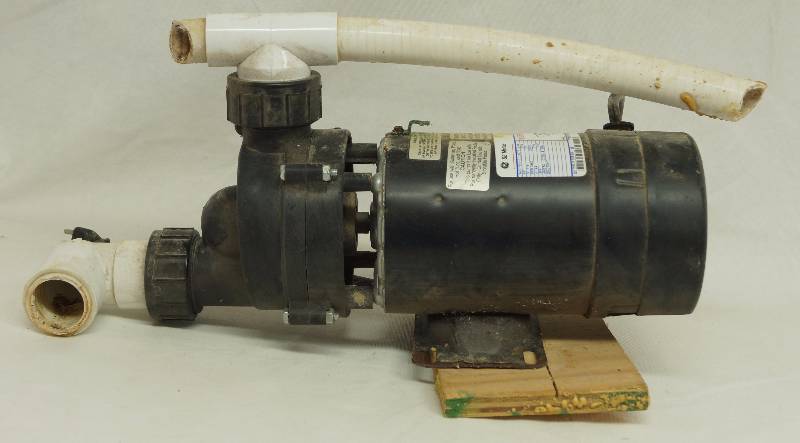 lot 6071 image: Ultra Jet Water Pump