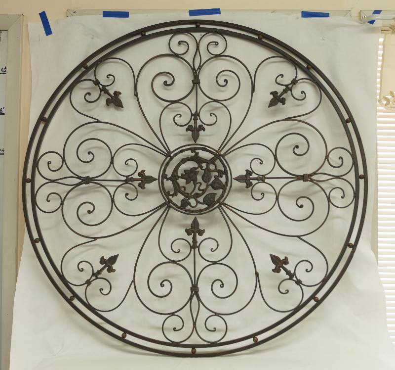 lot 6074 image: HUGE Very Ornate Scrollwork Wall Sculpture - Piece for home and outdoor decor. Almost 4 FOOT Across   BID - BID - BID