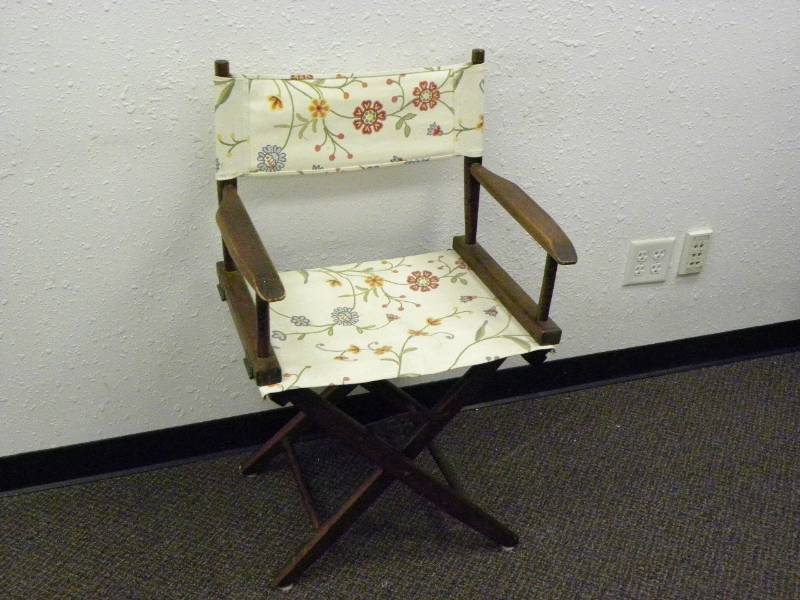 lot 7005 image: Standard Sized Brown Wood and Cloth Directors Chair