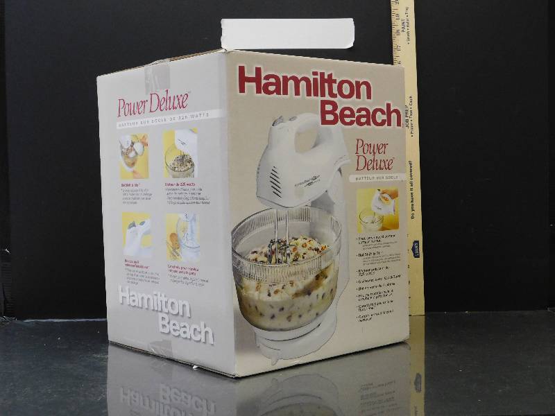 lot 9000 image: Hamilton Beach Power Deluxe Stand Mixer