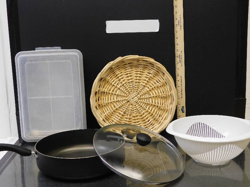 lot 9002 image: Kitchen Supplies. Farberware 12 Pot with Lid and More.