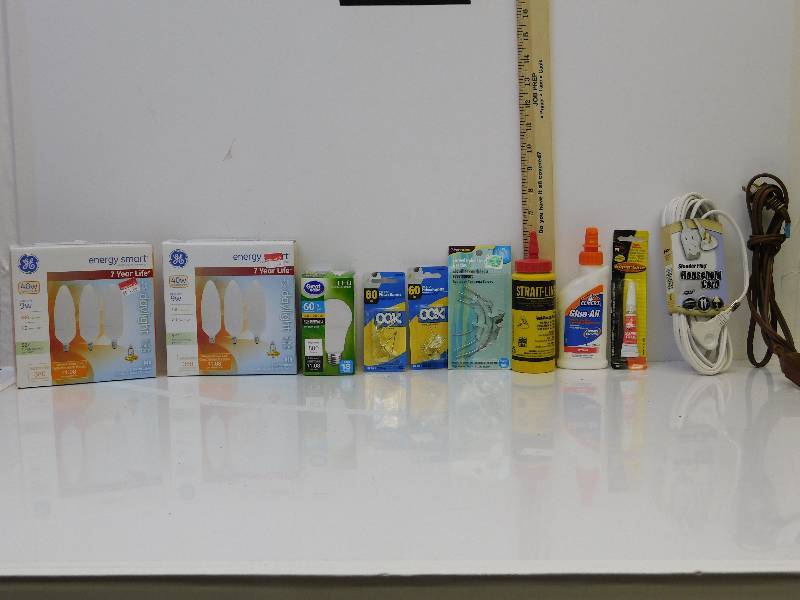 lot 9019 image: All that Great and Functional Extra Drawer Stuff & More.