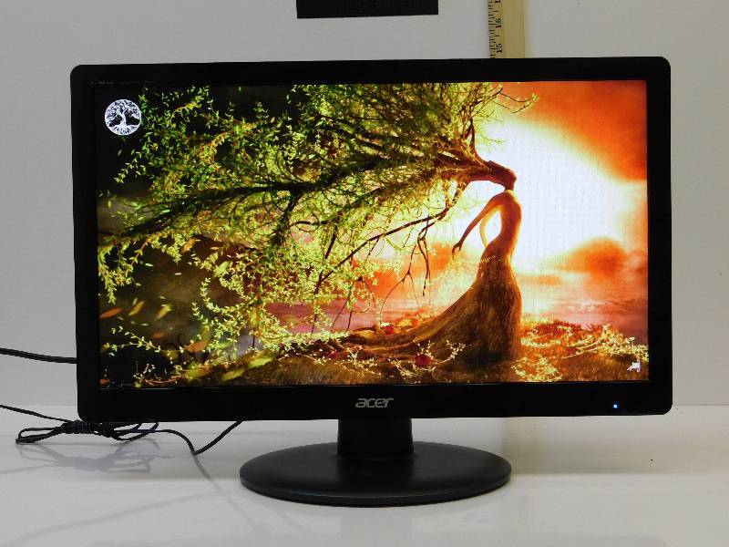lot 9023 image: Acer S200HQL Black 19.5 5ms Widescreen LED Backlight LCD Monitor 200 cdm2 100,000,0001  WORKS