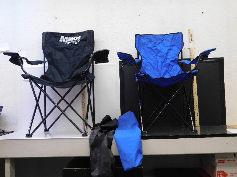 lot 9058 image: Two Collapsable Lawn Chairs  Easy to Carry Cases w Handles.