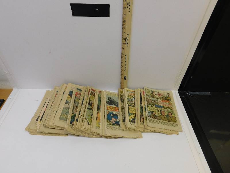 lot 9060 image: Large Lot of Coverless Vintage and Antique Comics