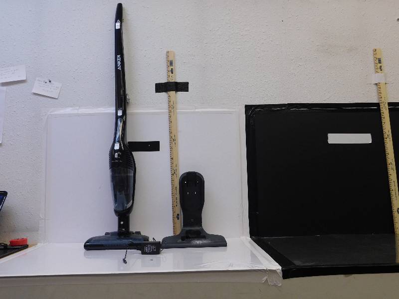 lot 9077 image: Anker Home Vac Duo. Collapsable, Bagless, Rechargable.