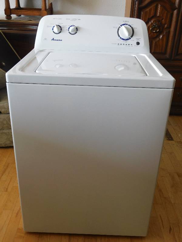 lot 9096 image: Amana High Efficiency Washer. Almost Brand New.