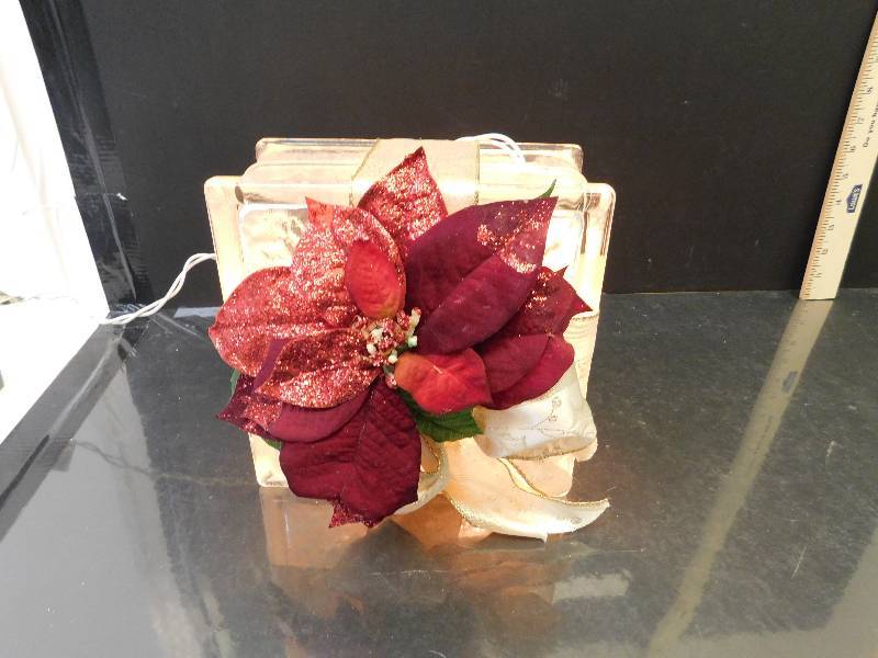 lot 9103 image: All Glass Cube Transparent Nightlight. Custom Made. Festive, almost Thanksgiving.