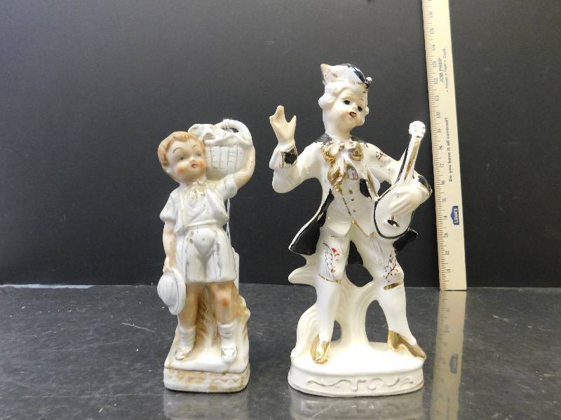 lot 9105 image: 8 & 7 Stand Alone Antique Japan Glass Figurines.