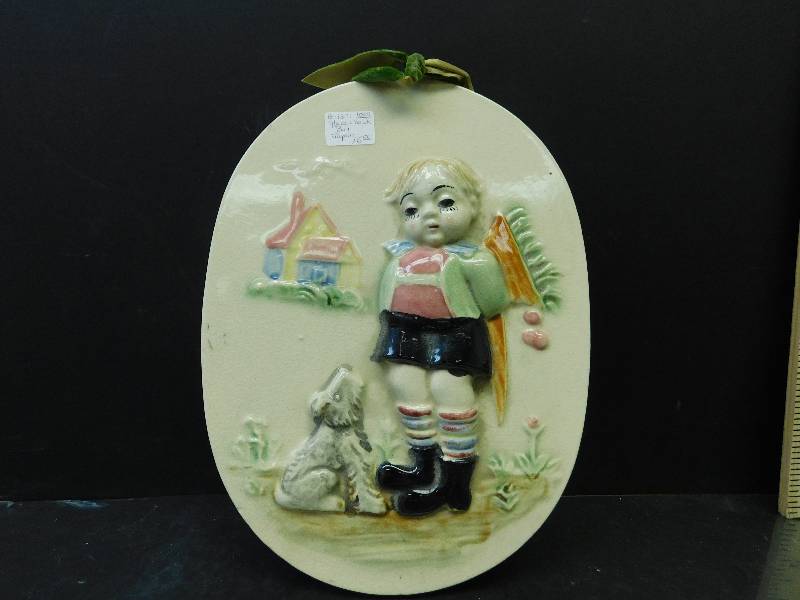 lot 9115 image: 9 x 6.5 Glazed Chauk Boy Japan Glass