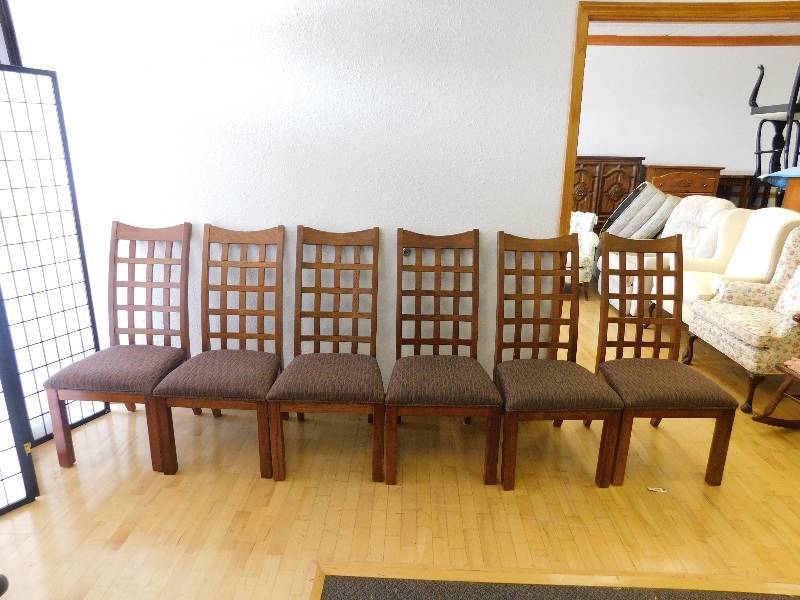 lot 9140 image: Six Oak Frank L. Wright Designed  Fabrid Seated Chairs.