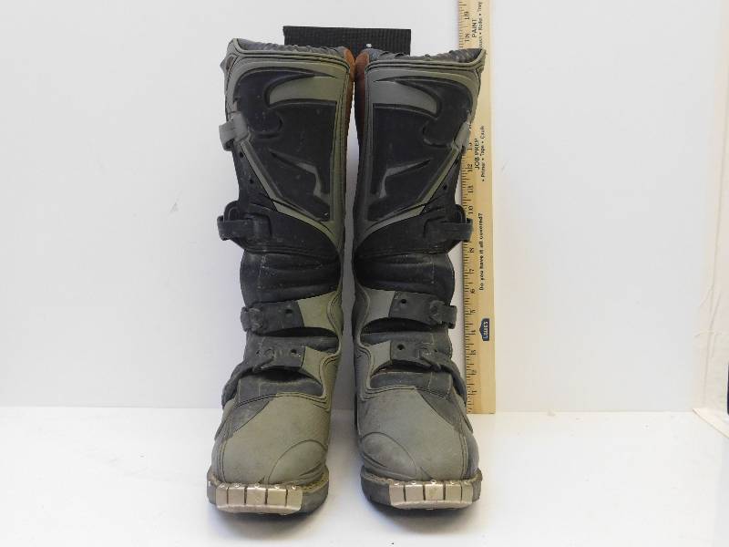 lot 9164 image: Quadrant Size 9 Thor ATV Motorcycle Boots.