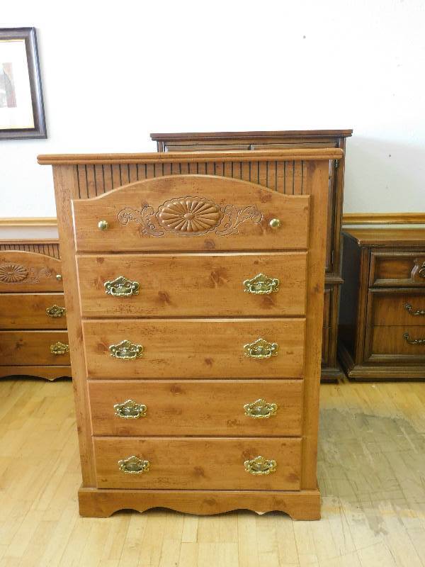 lot 9166 image: 49 T, 34.5 W, 18 D. Perdue Five  Drawer Chest of Drawers.