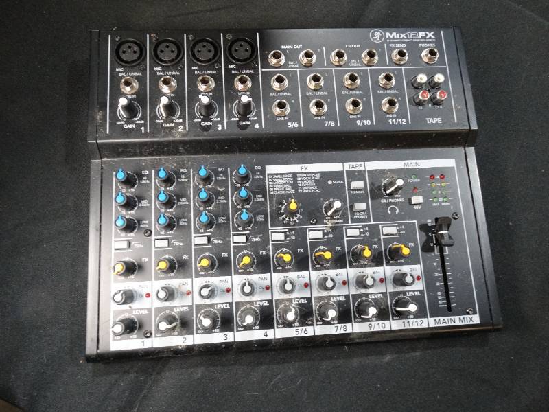 P.W. Sales Haysville KS Warehouse Auction // New Sports Clothes and Equipment / Tools