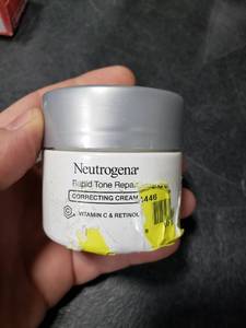 lot 1117 image: Neutrogena Rapid Tone Repair Correcting Cream
