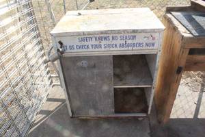 lot 2463 image: Vintage Monroe Shocks Cabinet