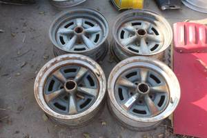 lot 2469 image: Pontiac Rally II Wheels
