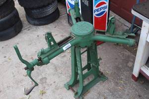 lot 2484 image: Antique 1920s 1930s Weaver Tire Machine