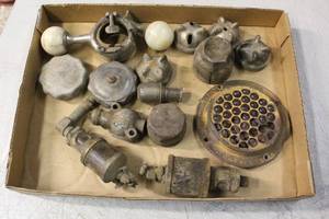 lot 2532 image: Antique Auto Parts Lot