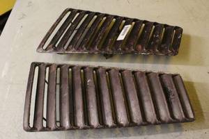 lot 2535 image: 1967 1968 Ford Mustang Fastback Window Louvers