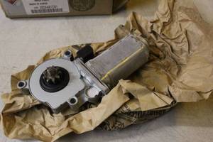 lot 2537 image: New International Truck Electric Motor