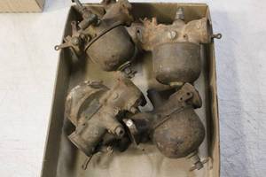 lot 2561 image: Antique Carburetor Lot