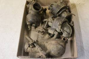 lot 2569 image: Antique Carburetor Lot