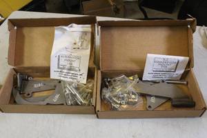 lot 2606 image: Small Block Chevrolet Alternator & AC Mounts