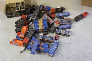 lot 2608 image: Antique Spark Plug Lot 2
