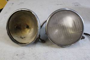 lot 2626 image: Antique 1920s 1930s Car Headlight 4