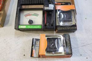 lot 2635 image: Vintage Mopar Analyzer Dash Clock