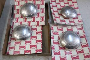 lot 2649 image: New Billet Horn Buttons