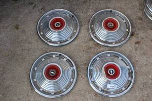 lot 2507 image: Lot of 4 1966 Chevrolet Impala Wheel Covers