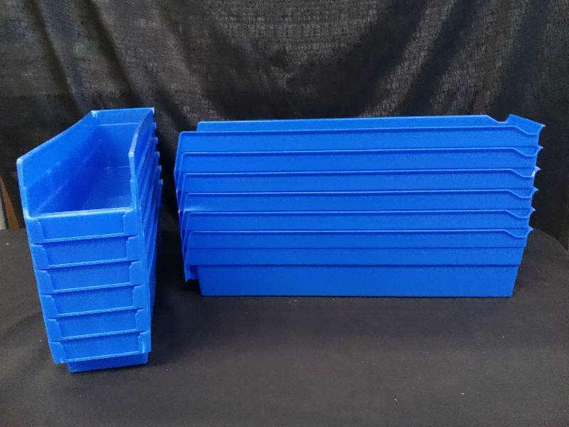 lot 6 image: Aero-Mils Shelf Storage Containers - Plastic