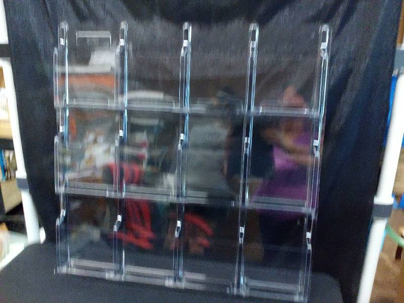 lot 14 image: Safco Literature Display Clear 12-Booklet