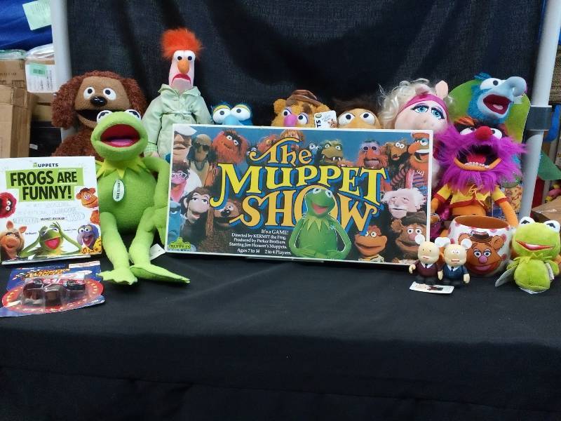 lot 26 image: Assorted  Muppet collectors lot