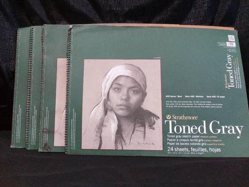 lot 35 image: Strathmore 400 Series Toned Gray Sketch Paper Pads