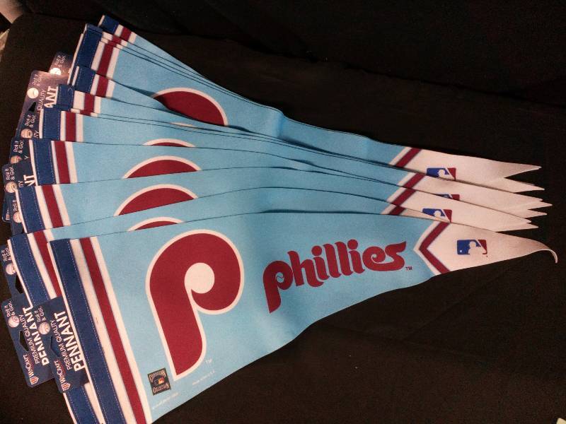 lot 106 image: Win Craft Phillies Pennant Roll It & Go