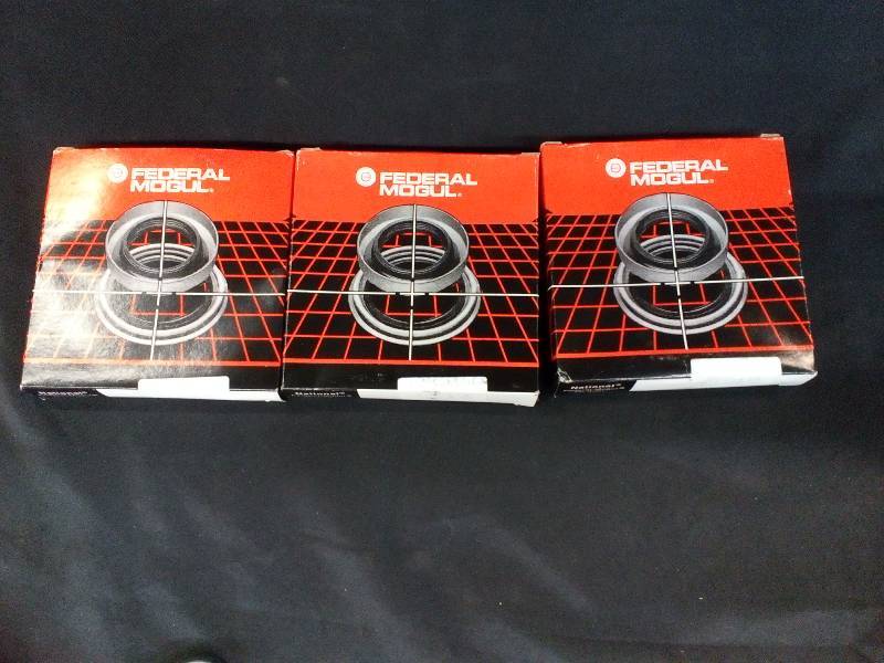 lot 110 image: Federal Mogul Oil Seal