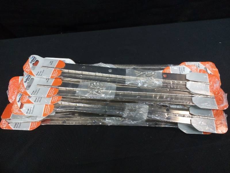lot 152 image: National Harware Continuous Hinge