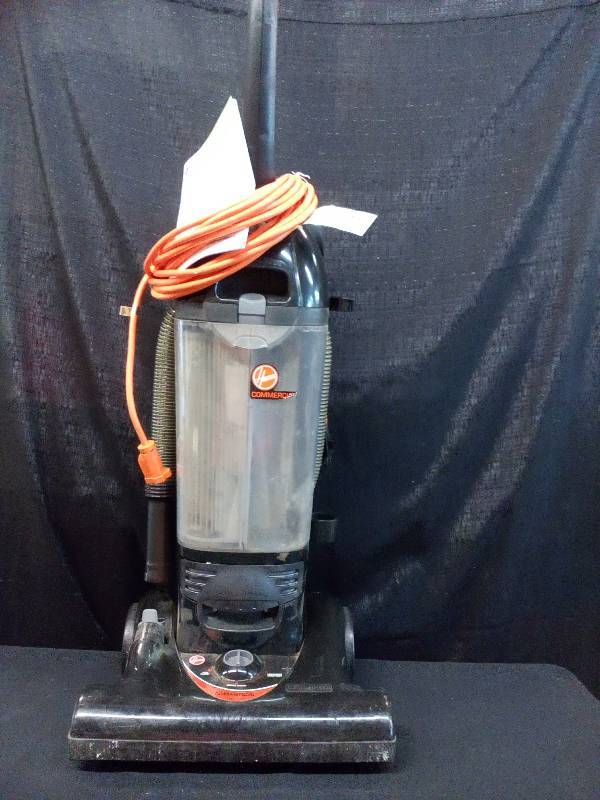 lot 166 image: Hoover Hush Bagless Hepa Filter Vacuum
