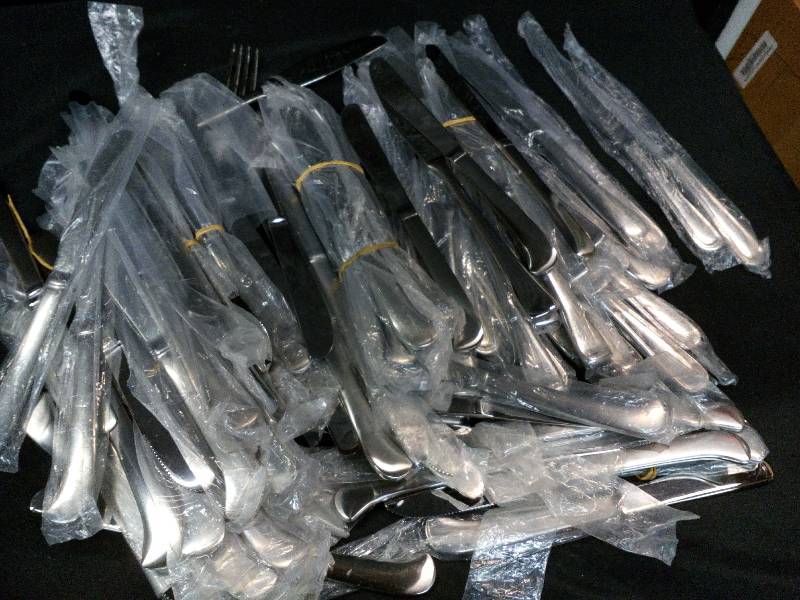 lot 177 image: Table Knives