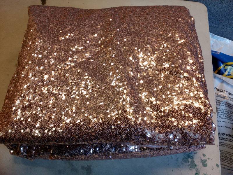 lot 204 image: Sequins Round Table Covers